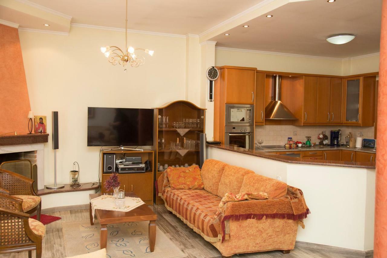 Veta'S Spacious Central Apartment Serres Bagian luar foto