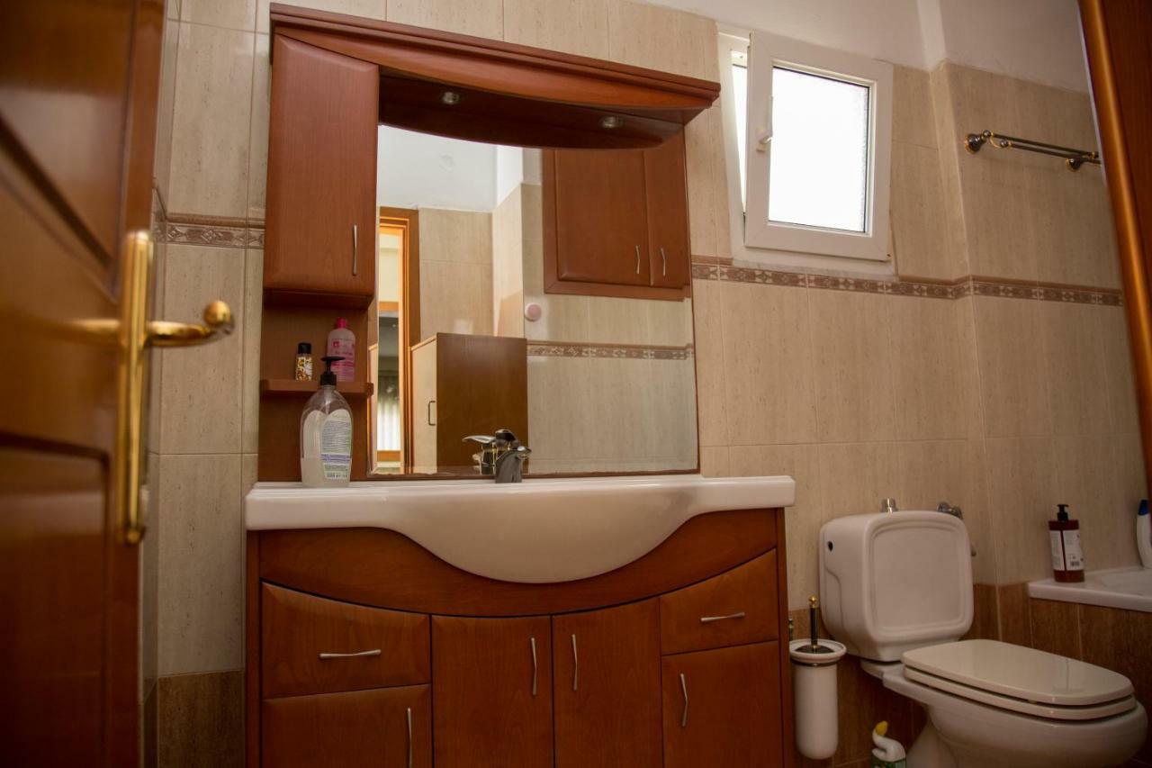 Veta'S Spacious Central Apartment Serres Bagian luar foto