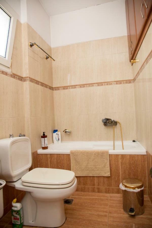 Veta'S Spacious Central Apartment Serres Bagian luar foto